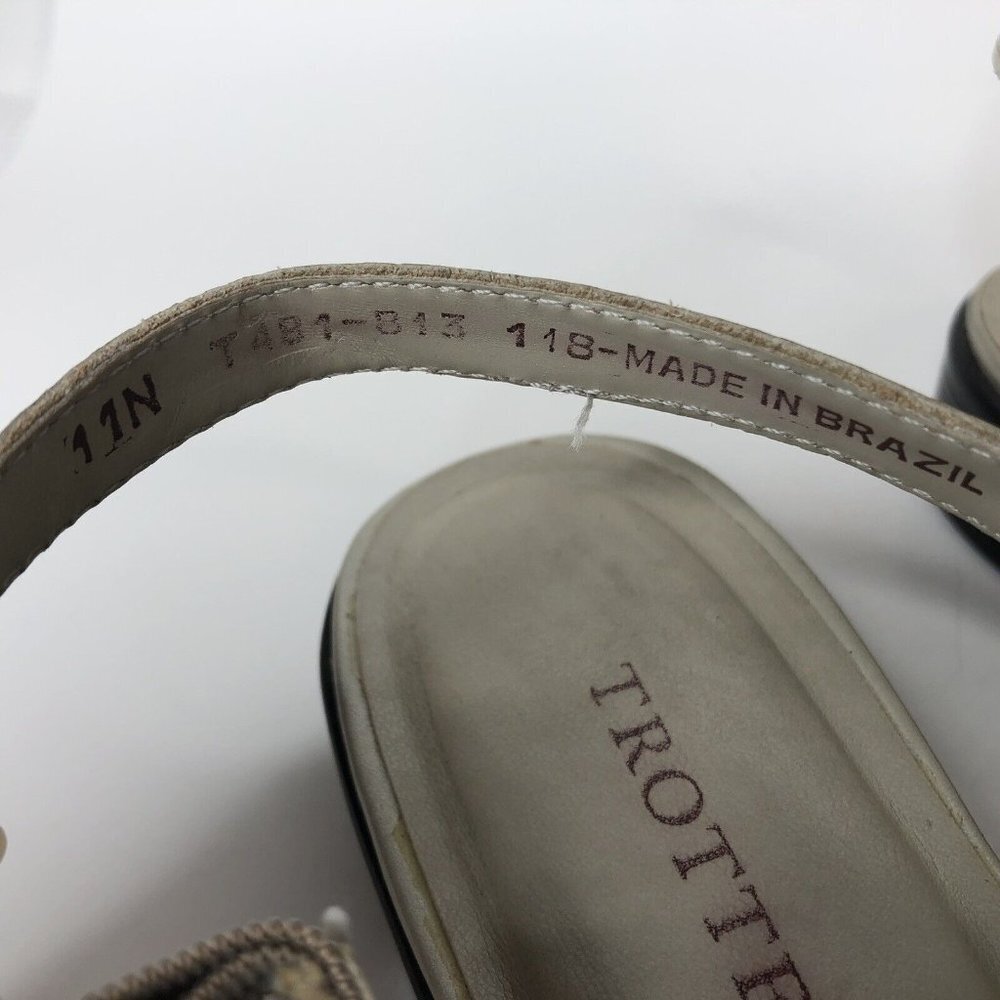 Trotters Women Closed Toe Sandal Size 11N Narrow Woven Leather Silver Slingback - Picture 10 of 11